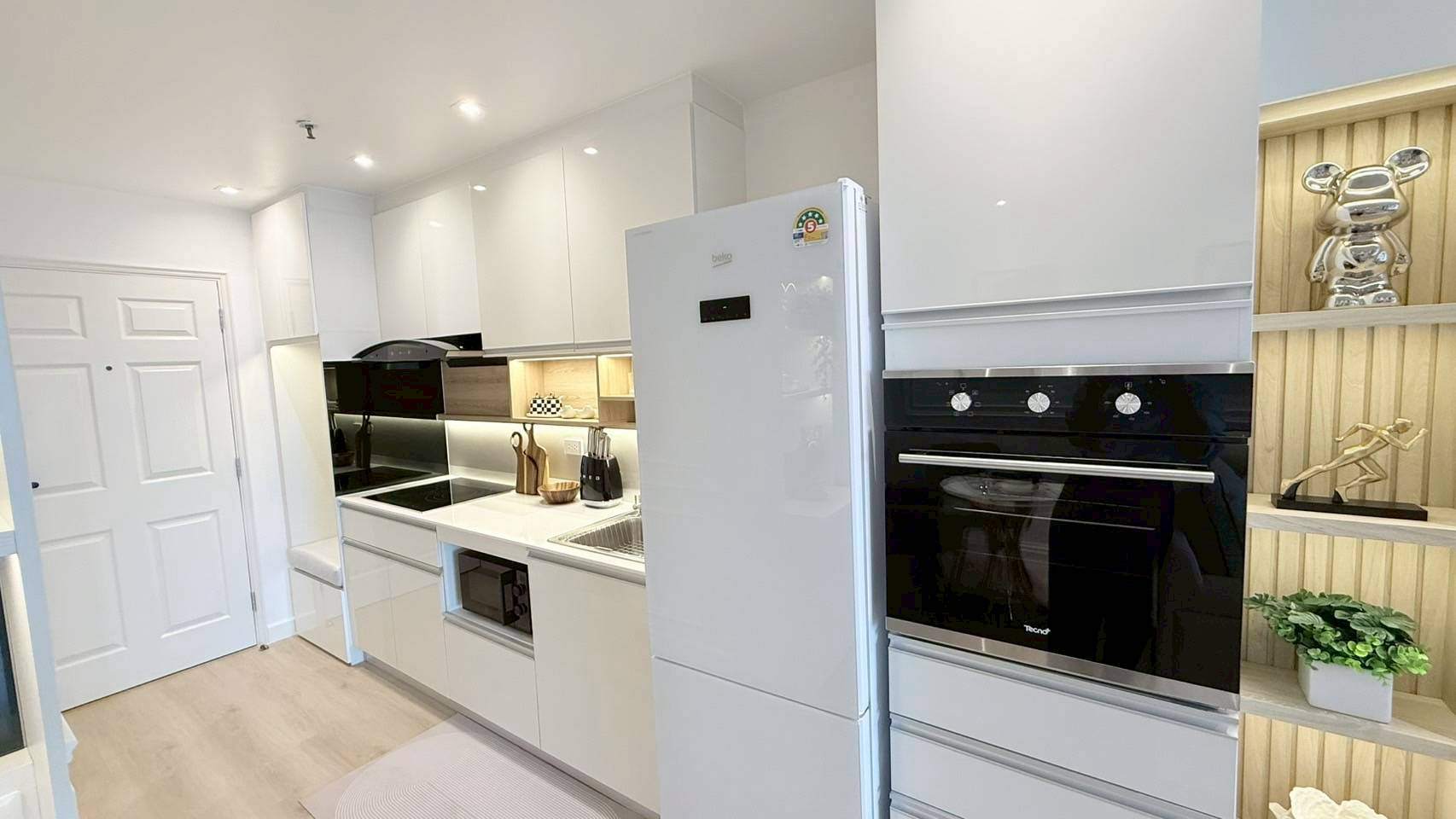 Sukhumvit Suites - Image 13