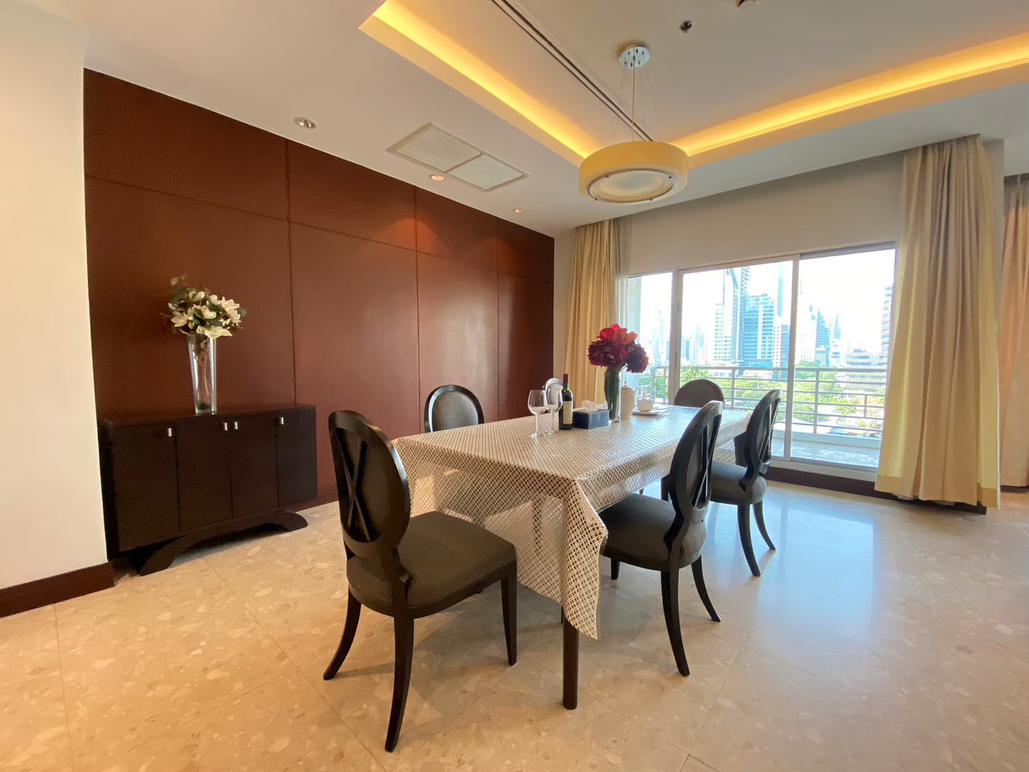 Royal Residence Park - Image 5