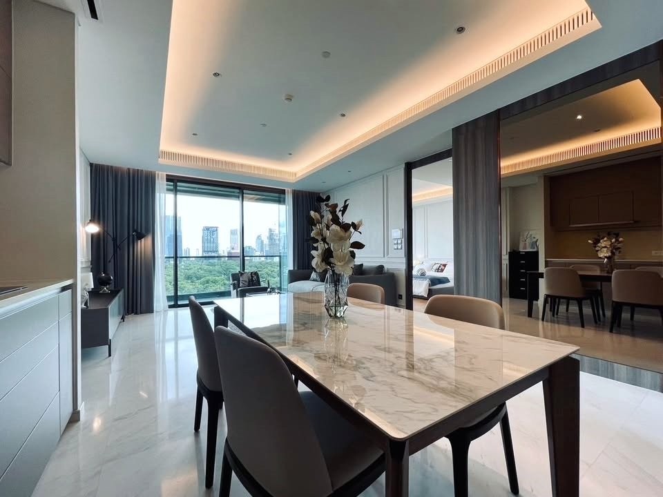 Sindhorn Tonson - Image 2