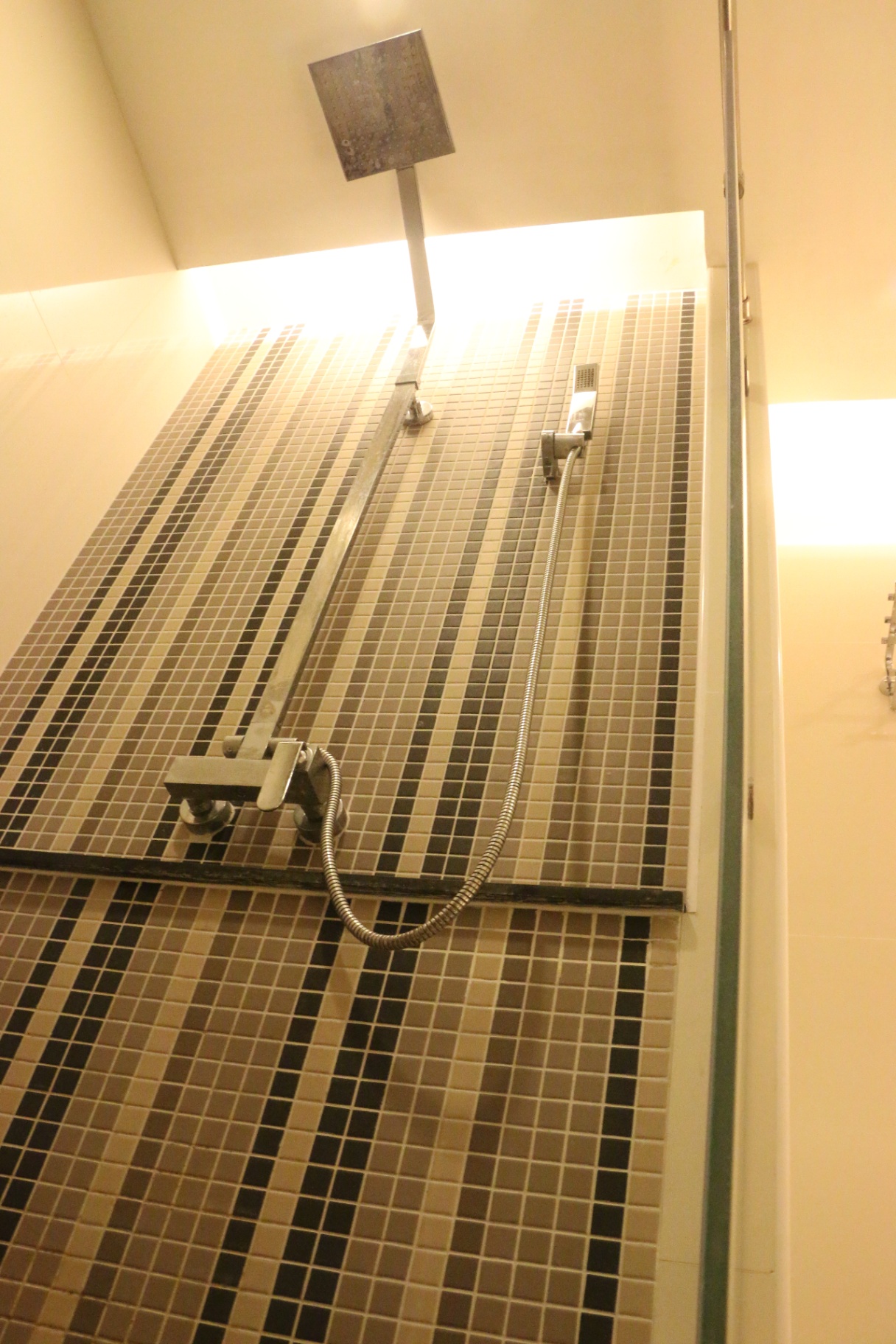 The Shine Condo - Image 13