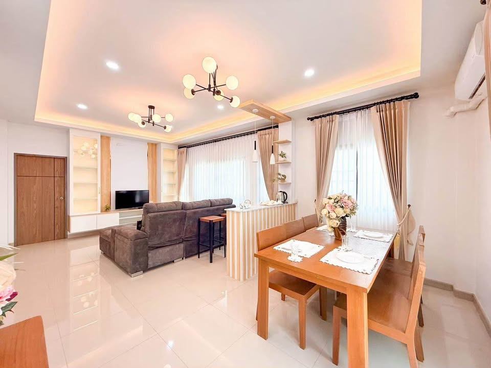 3 Bedroom House For Rent in Pa Daet, Mueang Chiang Mai, Chiang Mai - Image 2