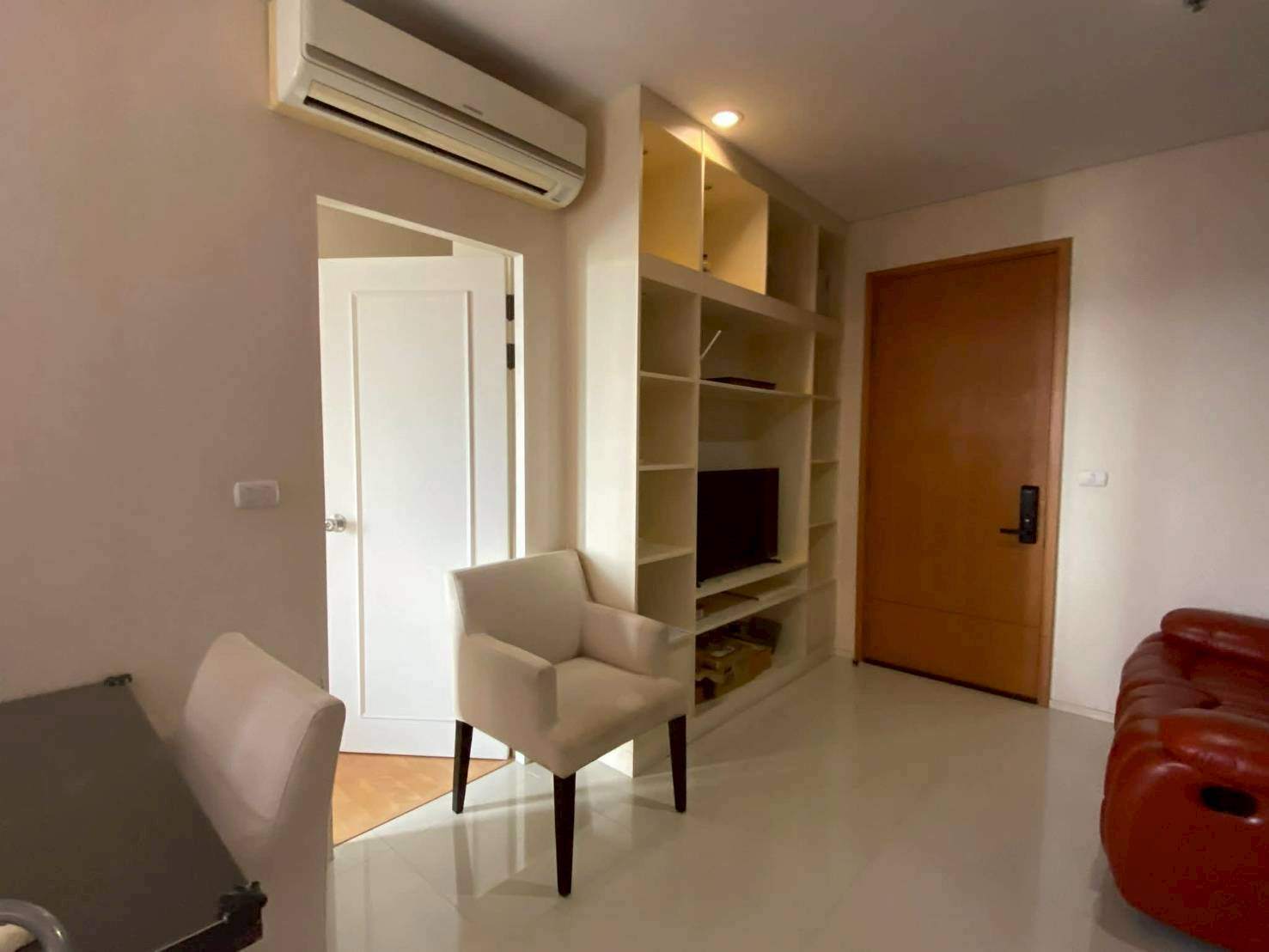 Villa Asoke Condominium - Image 3