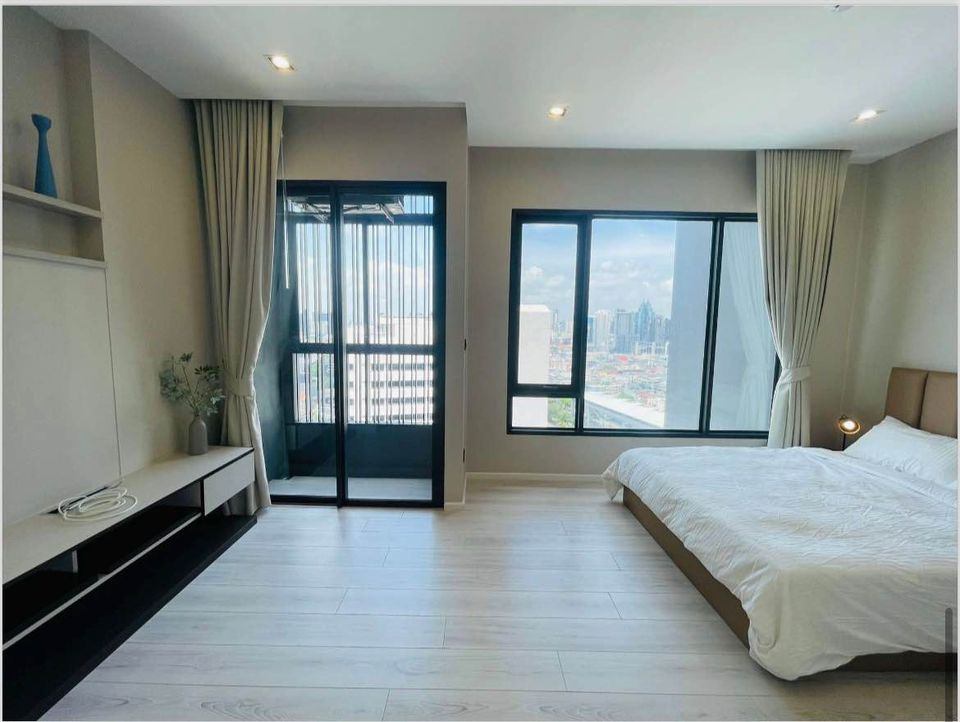 The Room Phayathai - Image 2