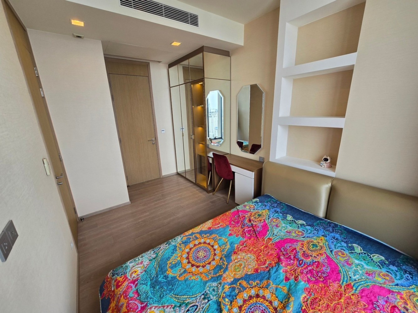 THE ESSE Asoke - Image 7