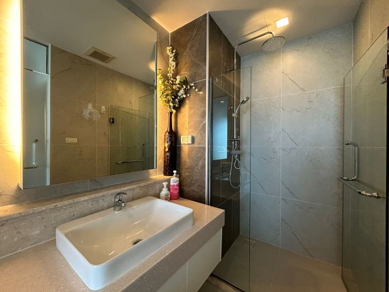 Astra Condo - Image 10