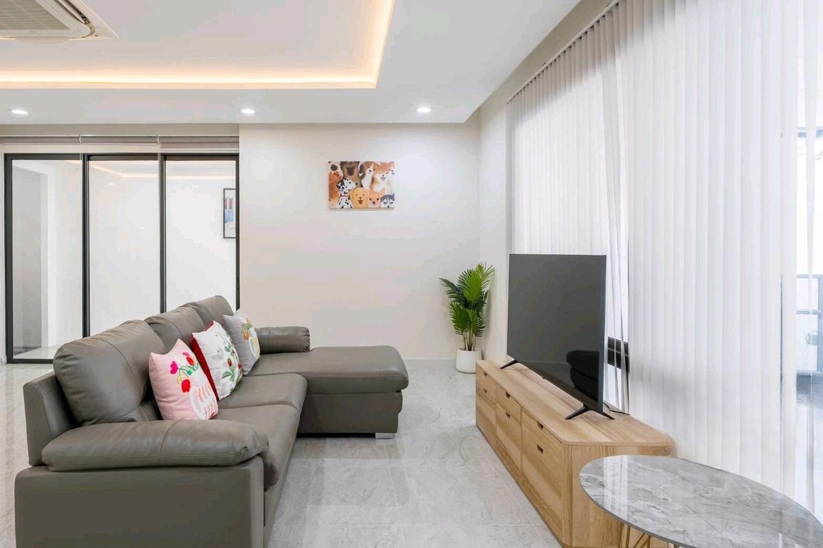 5 Bedroom House For Sale in Khlong Tan, Khlong Toei, Bangkok - Image 2