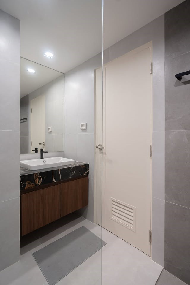 Hillside 7 - Image 7