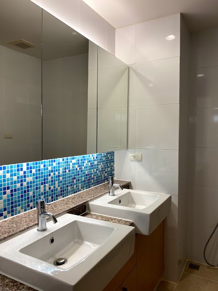 Residence 52 Condominium - Image 13