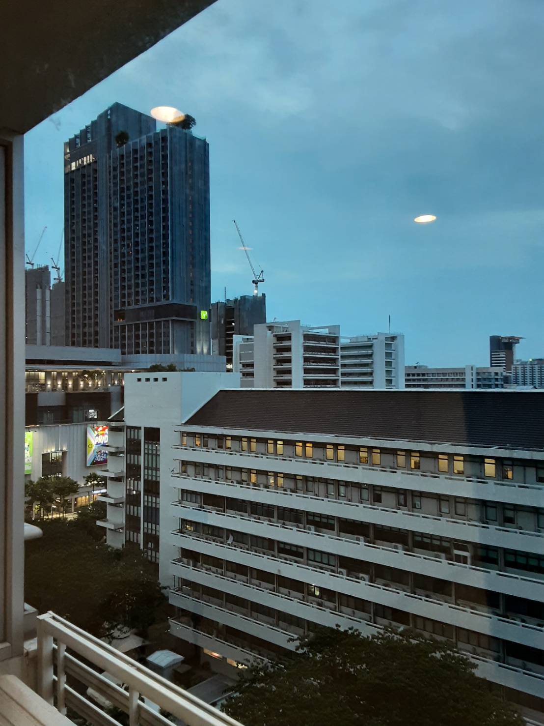1 Bedroom Condo For Sale in Pathum Wan, Pathum Wan, Bangkok - Image 10