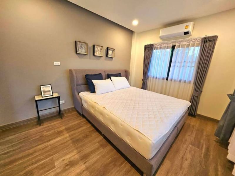 5 卧室 独立房屋  在  - Image 8