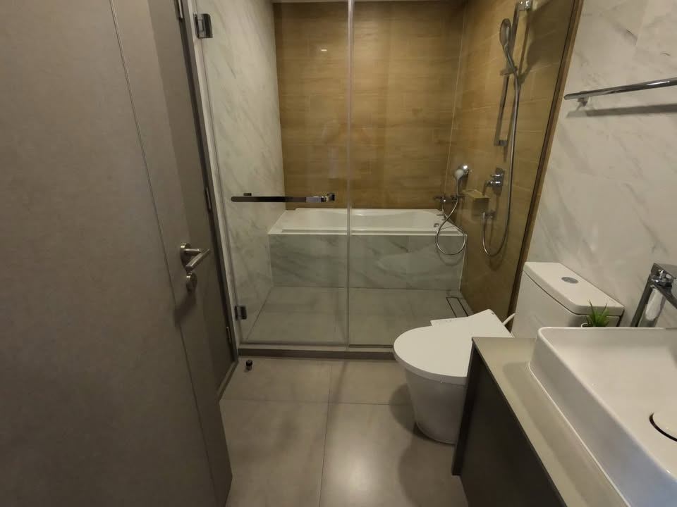 Taka Haus Ekkamai 12 - Image 9