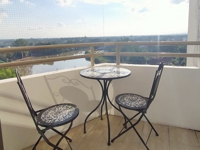 Riverside Condo - Image 9