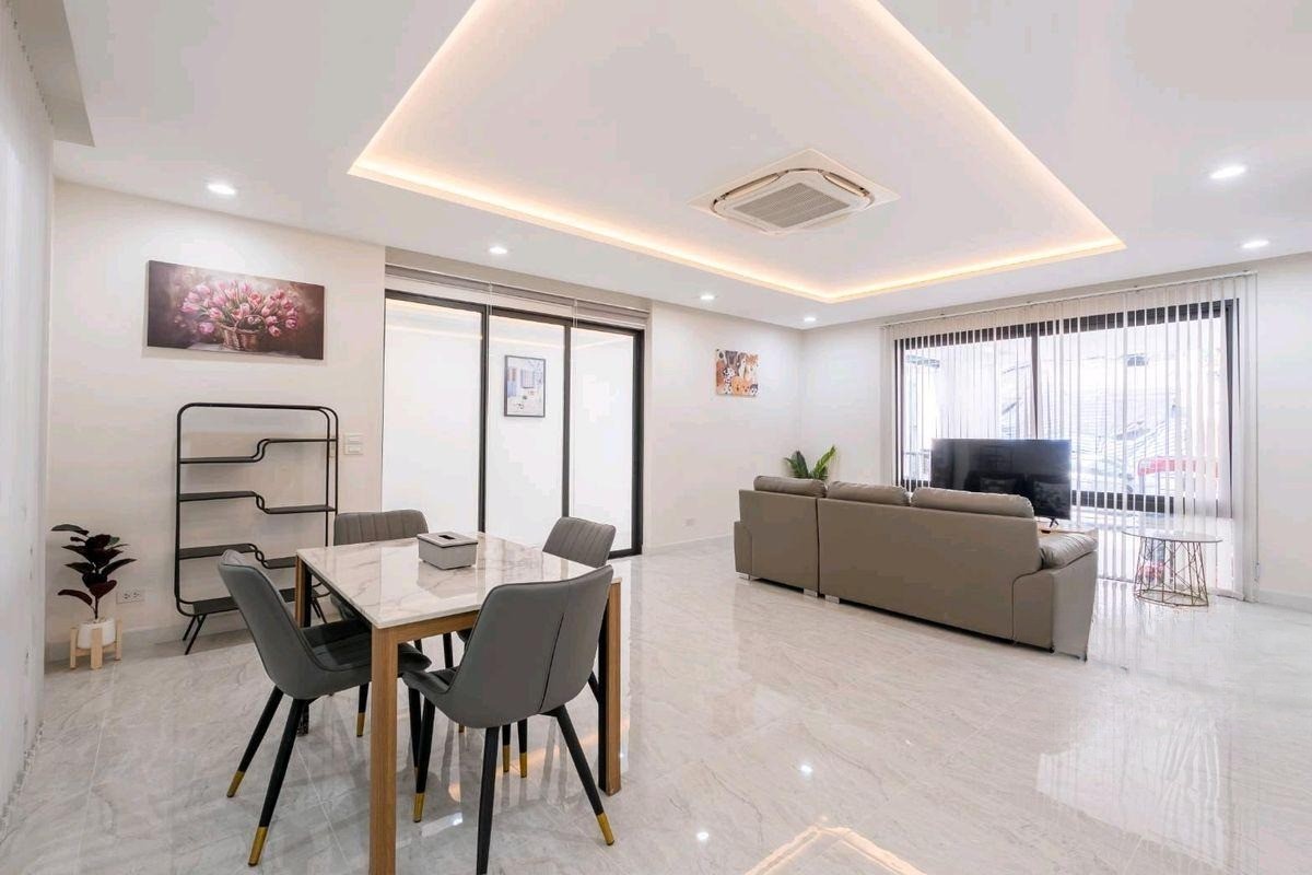 5 Bedroom House For Sale in Khlong Tan, Khlong Toei, Bangkok - Image 3