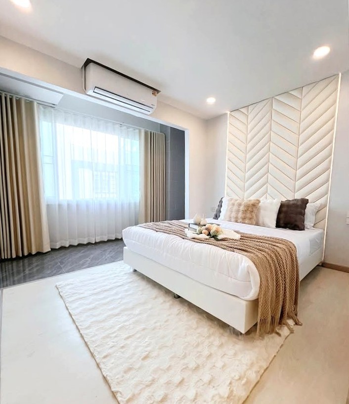 Seven Star Condo - Image 2