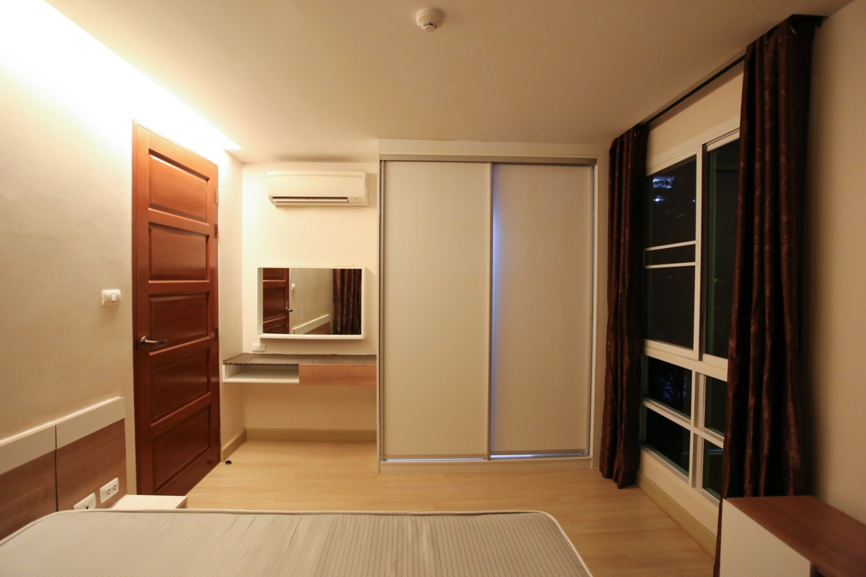 Emerald Residence Ratchada - Image 4
