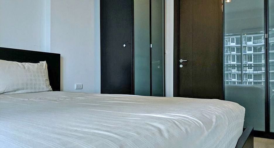 1 Bedroom Condo For Sale in Thung Mahamek, Sathon, Bangkok - Image 4