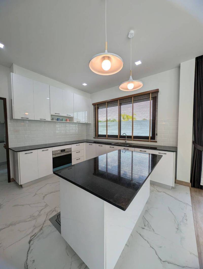 4 Bedroom House For Sale in San Phak Wan, Hang Dong, Chiang Mai - Image 14