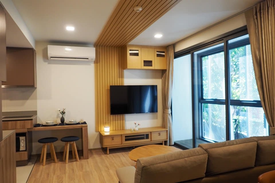 Taka Haus Ekamai 12 - Image 1