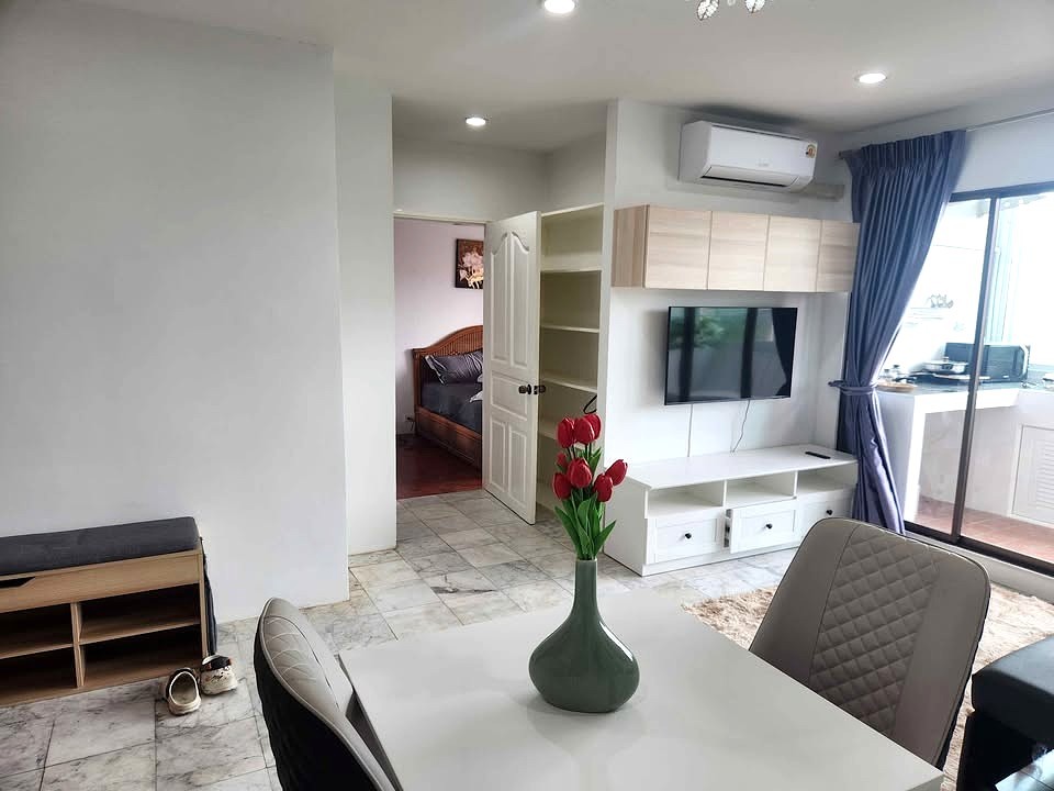 Sky Breeze Condo - Image 4