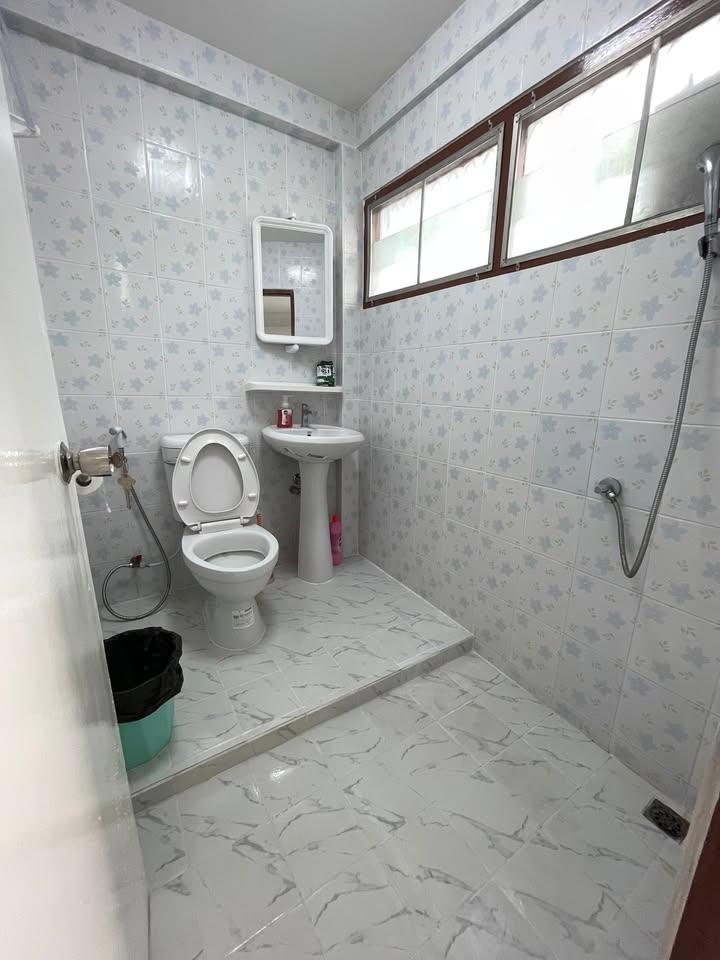 Mueang Thong 2 Phase 3 Village - Image 10