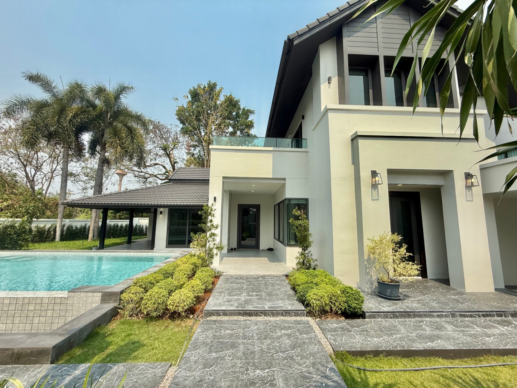 5 Bedroom House For Sale in Nam Phrae, Hang Dong, Chiang Mai - Image 9