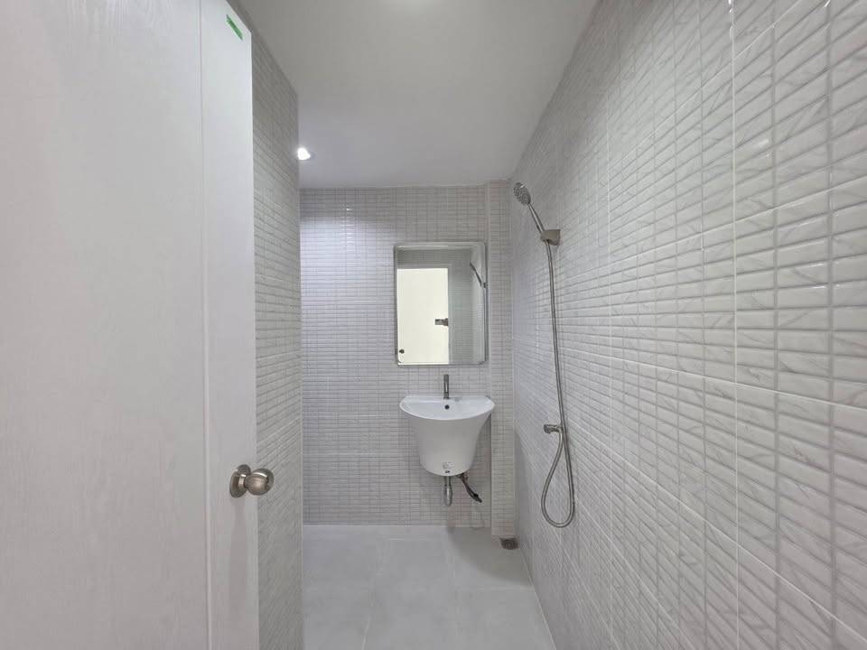 4 Bedroom Townhouse For Sale in Suan Luang, Suan Luang, Bangkok - Image 8