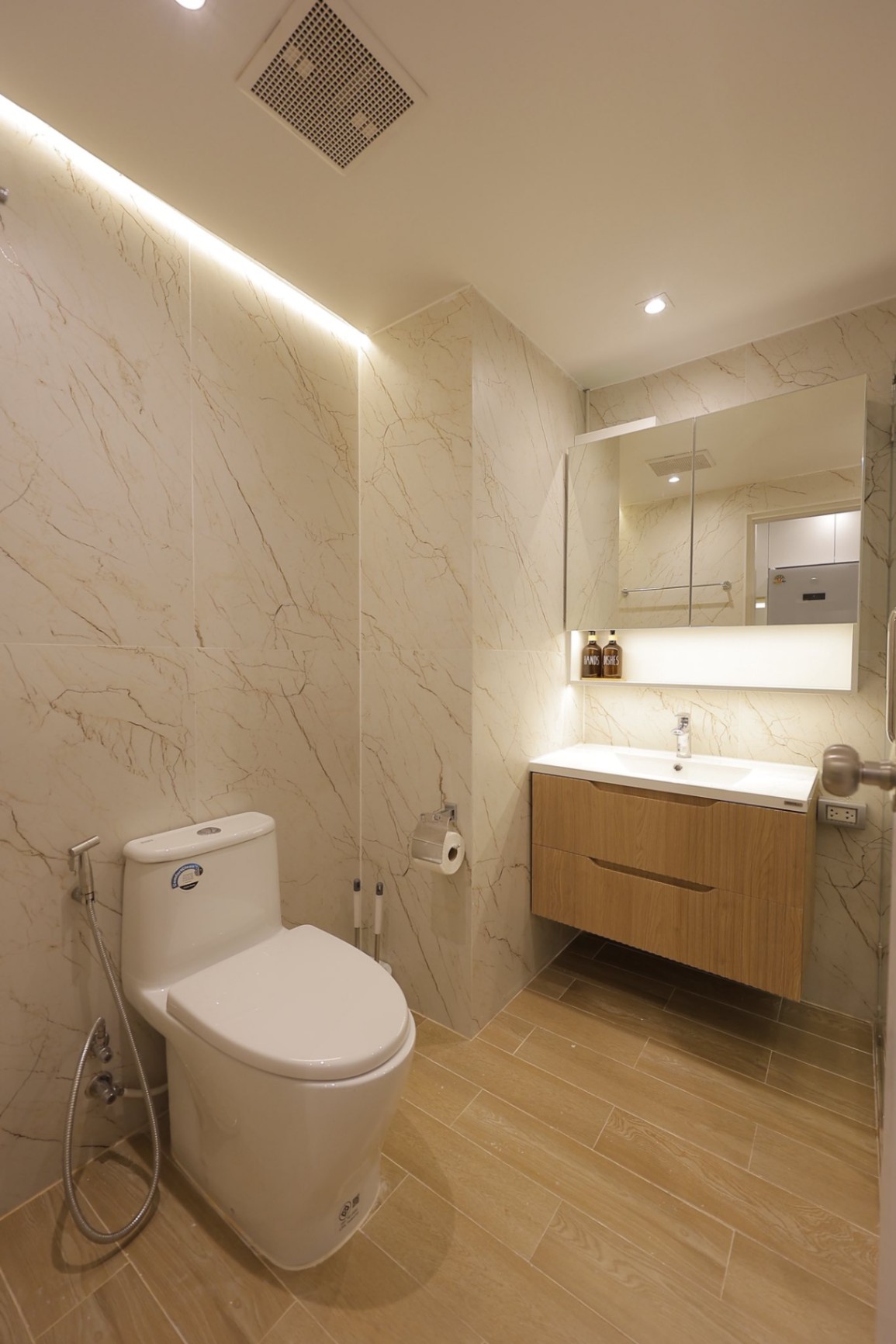 Sukhumvit Suites - Image 14