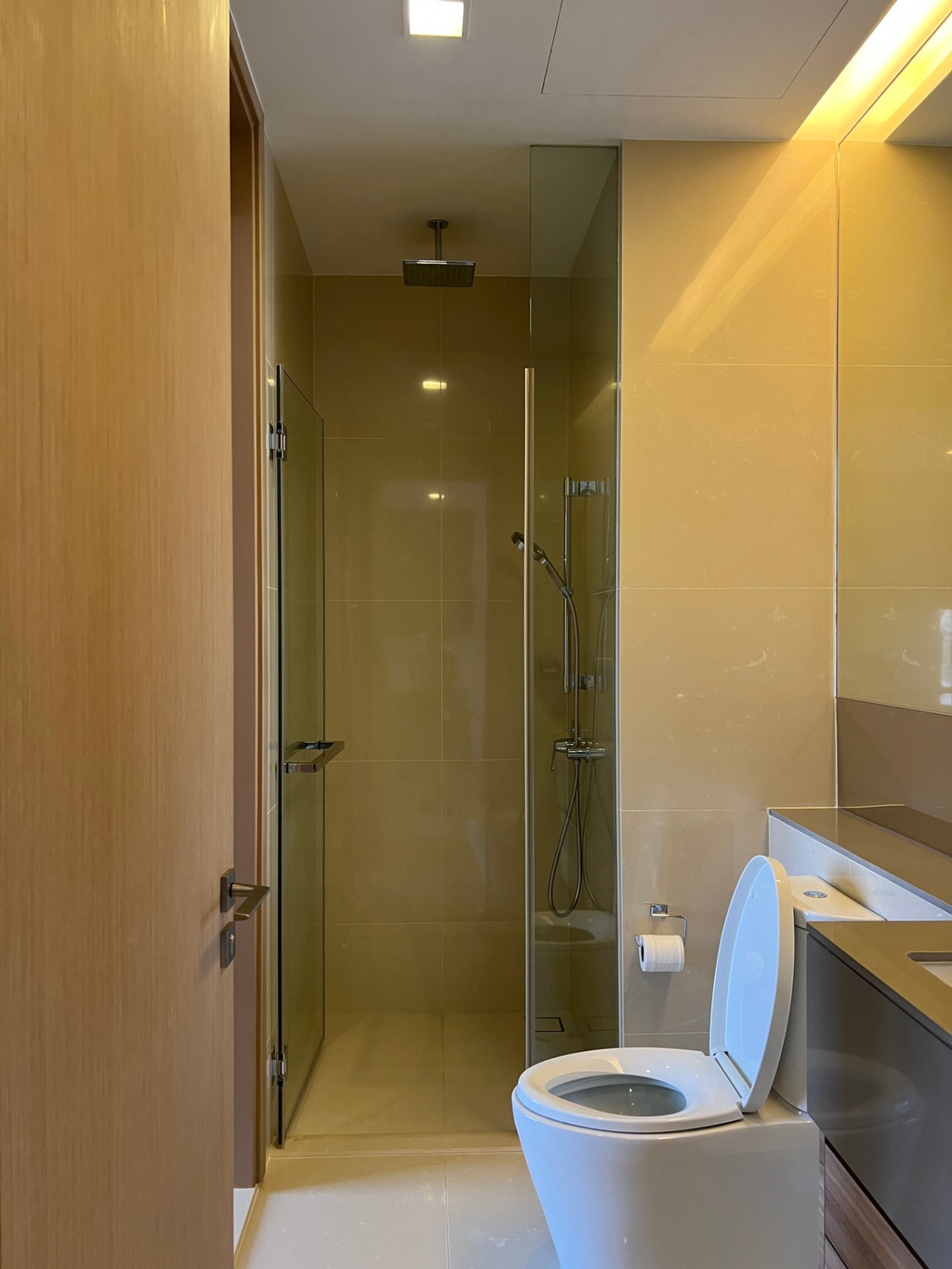 THE ESSE Asoke - Image 6