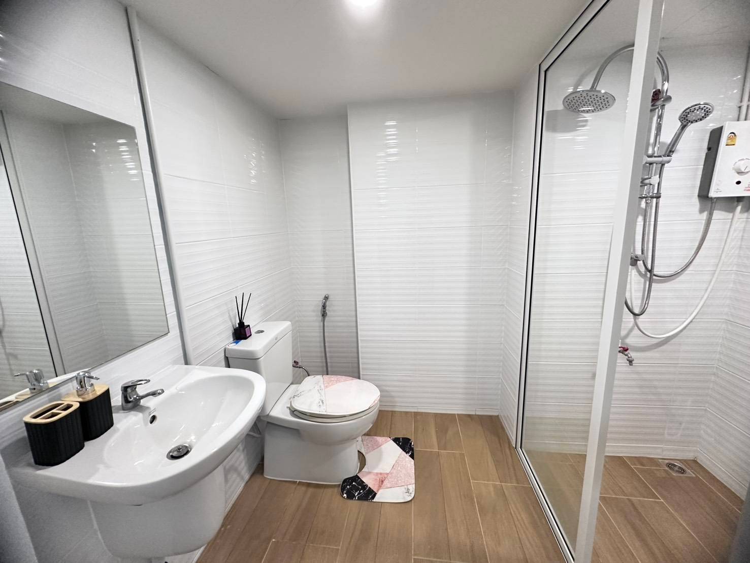 PP Condo - Image 6