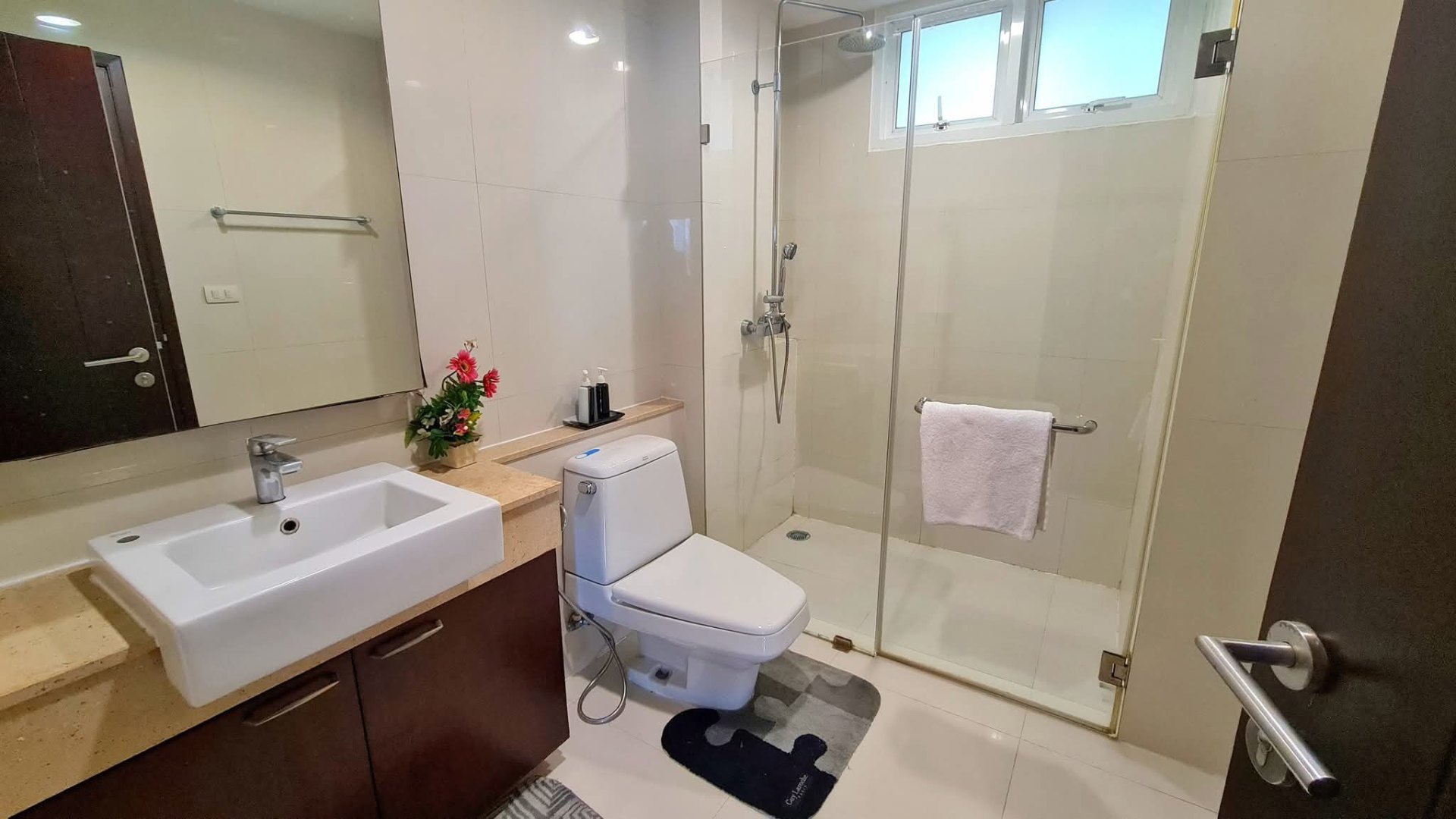 Piyathip Place Serviced Apartment - Image 8