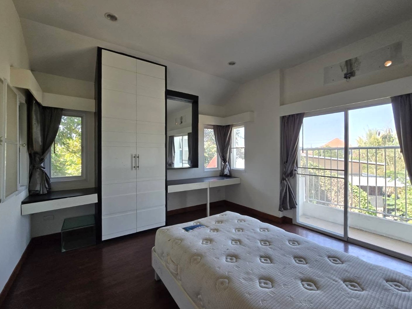 3 Bedroom House For Sale in San Phranet, San Sai, Chiang Mai - Image 4