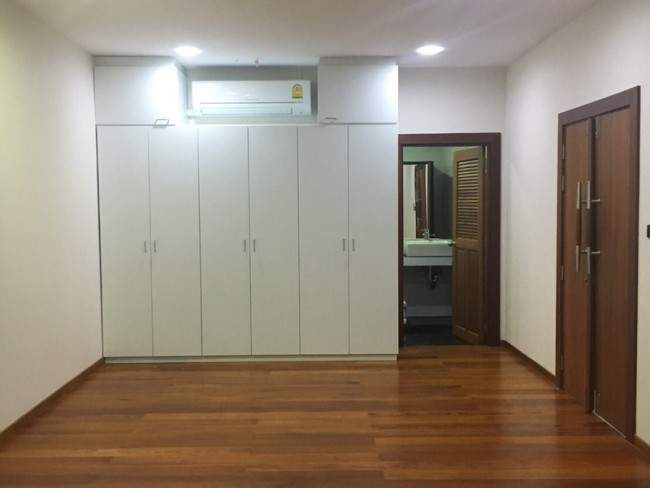 4 Bedroom House For Sale in Hang Dong, Hang Dong, Chiang Mai - Image 5
