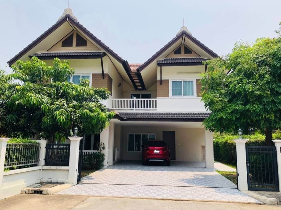 5 Bedroom House For Sale in Hang Dong, Hang Dong, Chiang Mai - Image 1