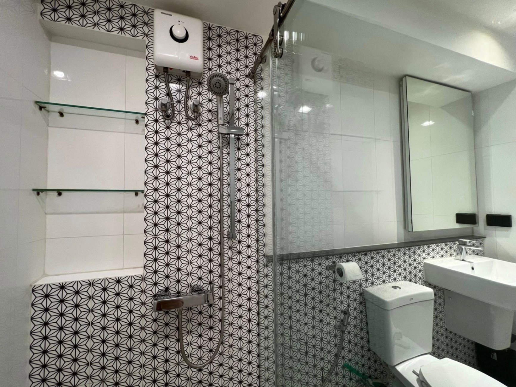 Premier Condominium - Image 19