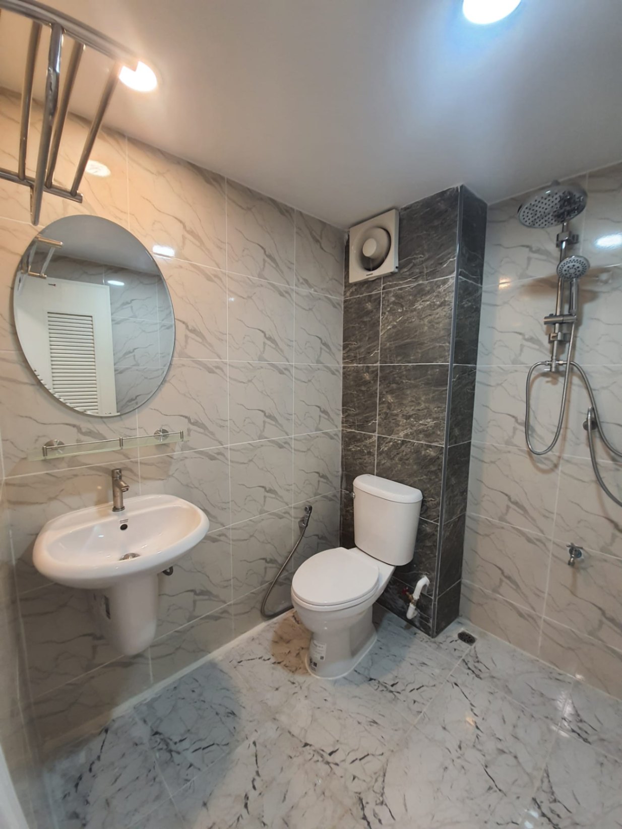 103 Condominium 2 (Soi 12) - Image 10