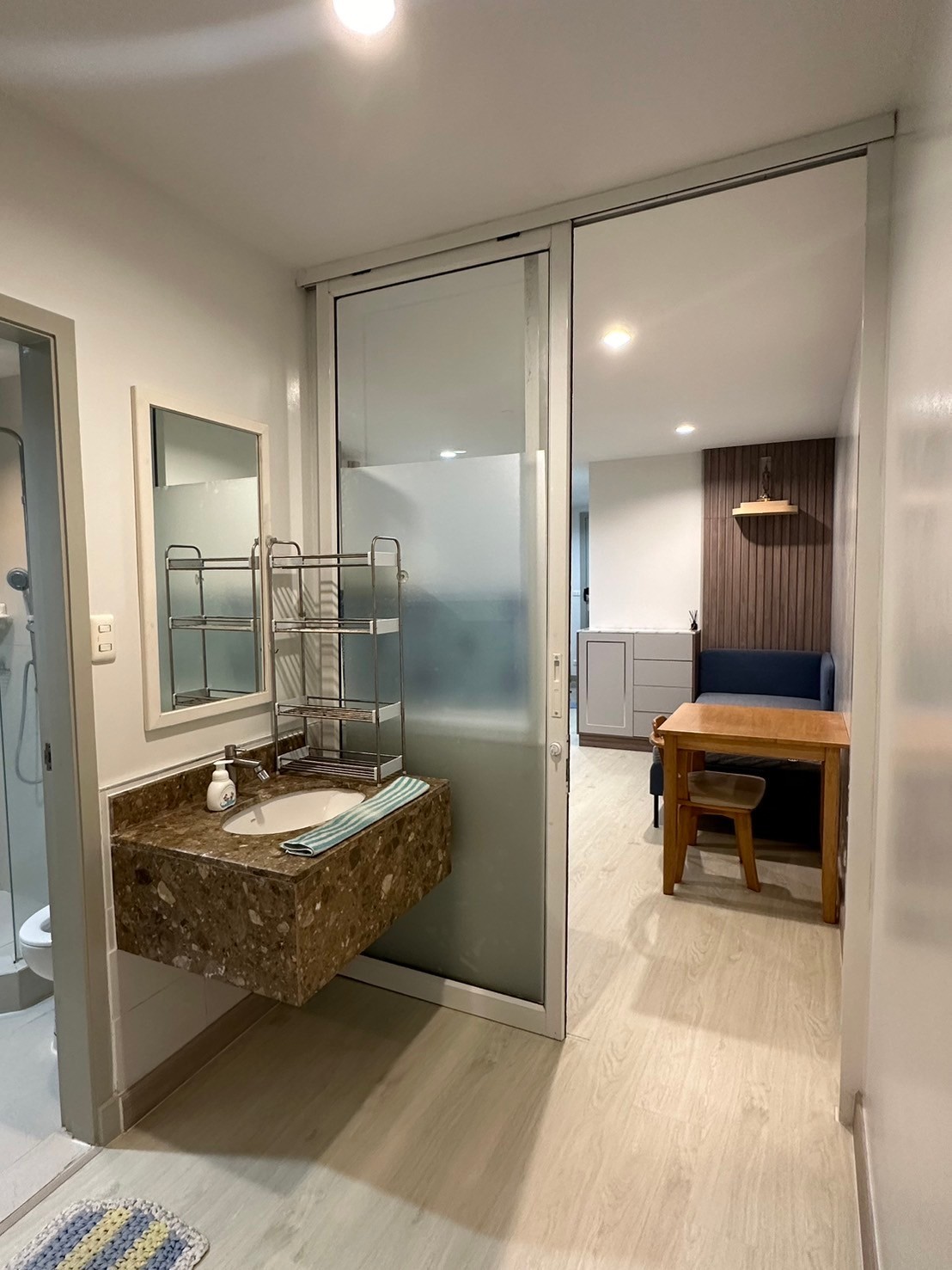 1 Bedroom Condo For Sale in Pathum Wan, Pathum Wan, Bangkok - Image 4