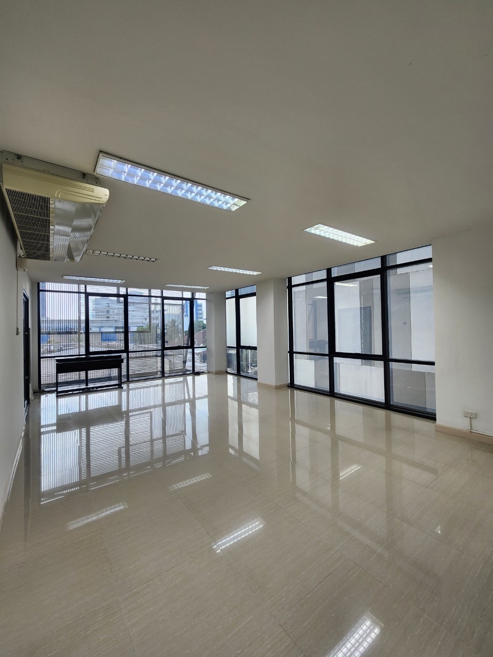  Retail Space For Rent in Bang Khlo, Bang Kho Laem, Bangkok - Image 1