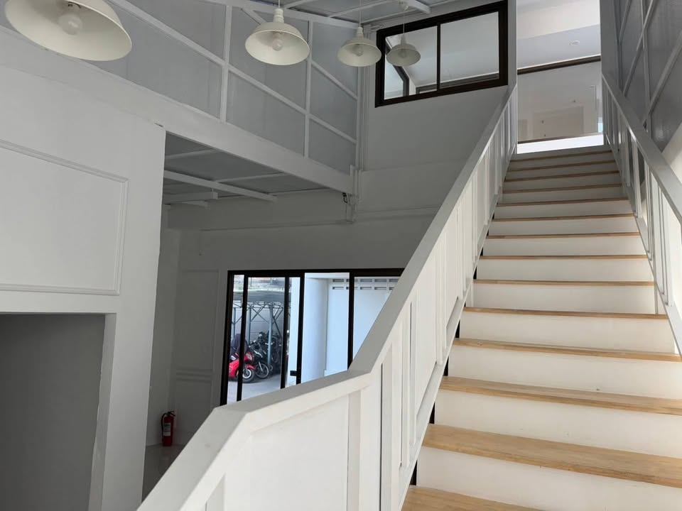  Retail Space For Sale in Khlong Tan, Khlong Toei, Bangkok - Image 3