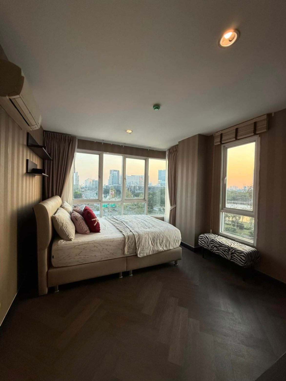 VOQUE Condo Sukhumvit 16 - Image 8