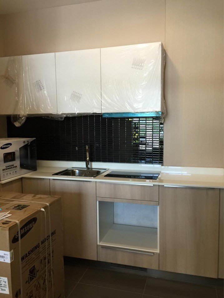 Stylish Condo - Image 4