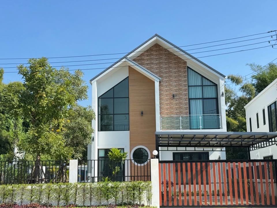 3 Bedroom House For Sale in Hang Dong, Hang Dong, Chiang Mai - Image 1