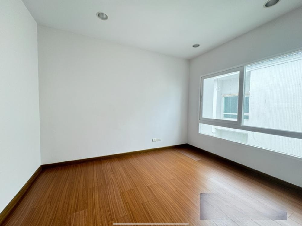 3 Bedroom House For Sale in Bang Khlo, Bang Kho Laem, Bangkok - Image 2