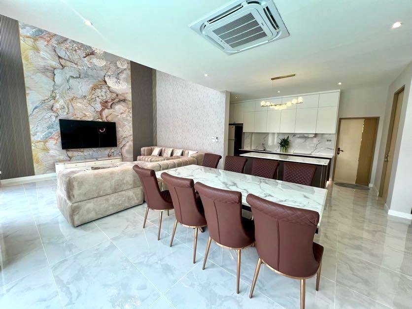 7 Bedroom House For Sale in Mae Hia, Mueang Chiang Mai, Chiang Mai - Image 3