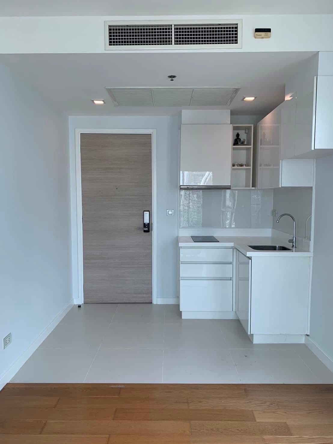 1 Bedroom Condo For Sale in Thanon Phet Buri, Ratchathewi, Bangkok - Image 2