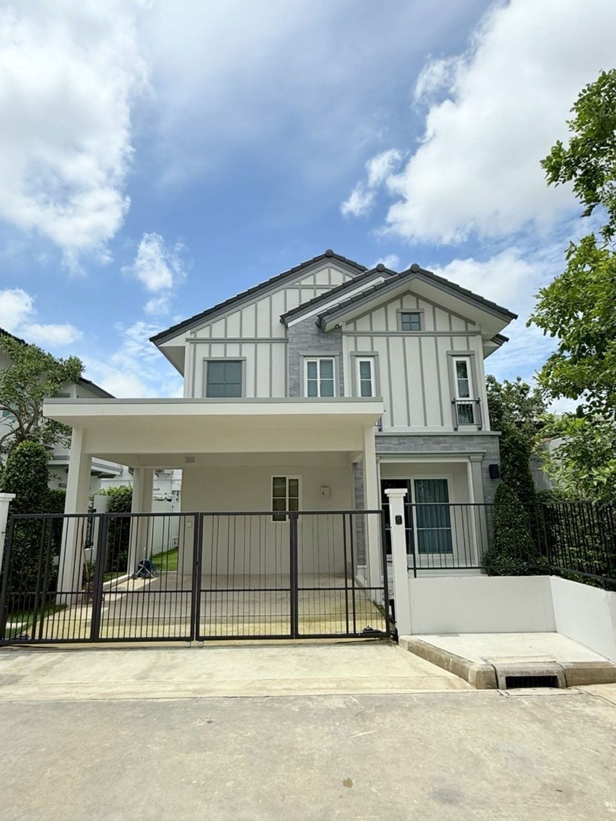 4 ห้องนอน บ้านเดี่ยว สำหรับเช่า ใน บางแก้ว, บางพลี, สมุทรปราการ - Image 1