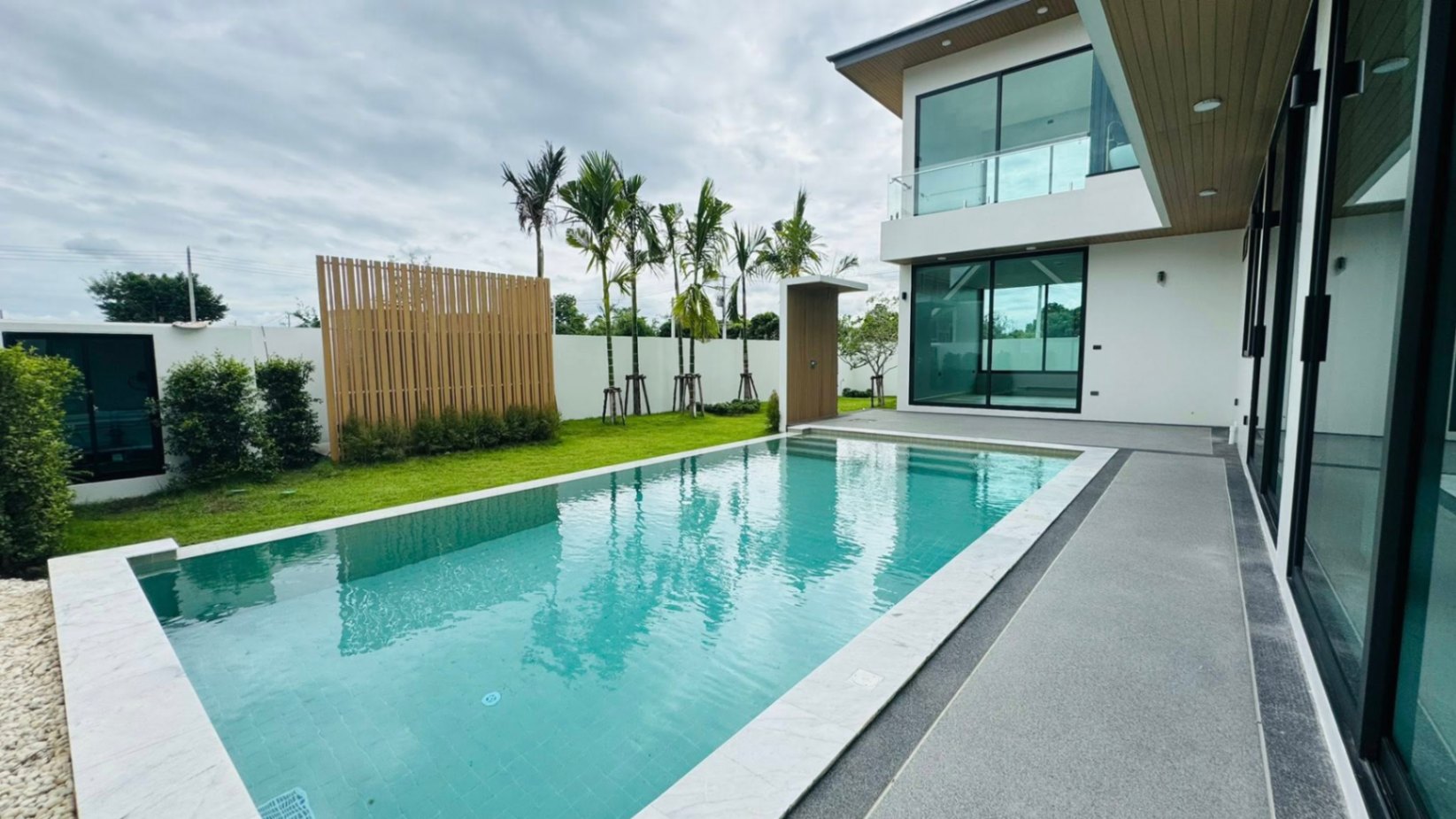4 Bedroom House For Sale in San Phisuea, Mueang Chiang Mai, Chiang Mai - Image 2