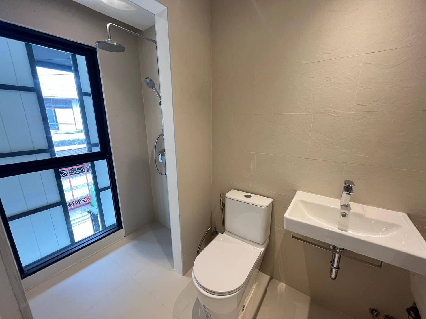 2 Bedroom Townhouse For Sale in Phra Khanong Nuea, Vadhana, Bangkok - Image 11