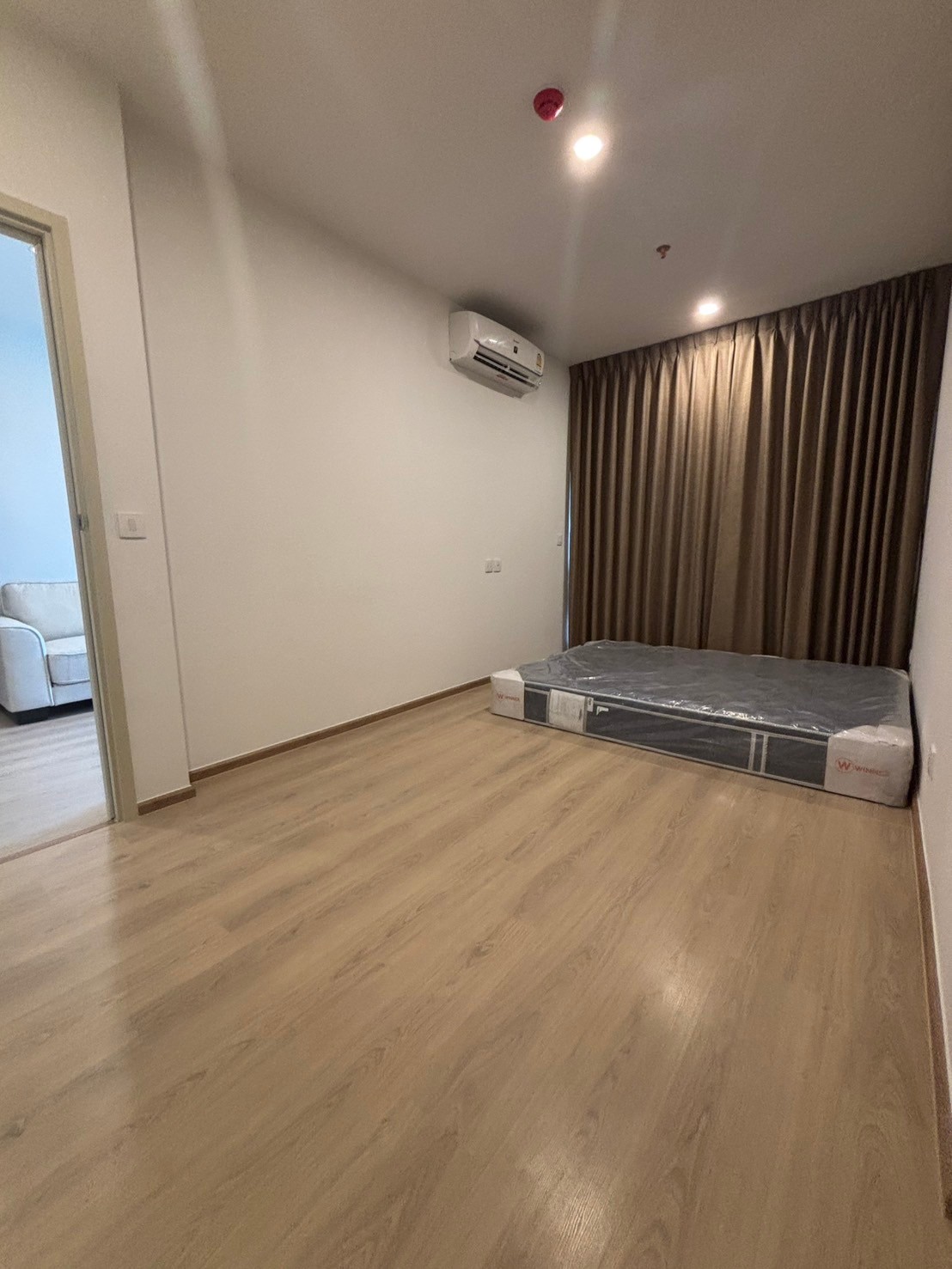 1 Bedroom Condo For Sale in Khlong Toei, Khlong Toei, Bangkok - Image 7