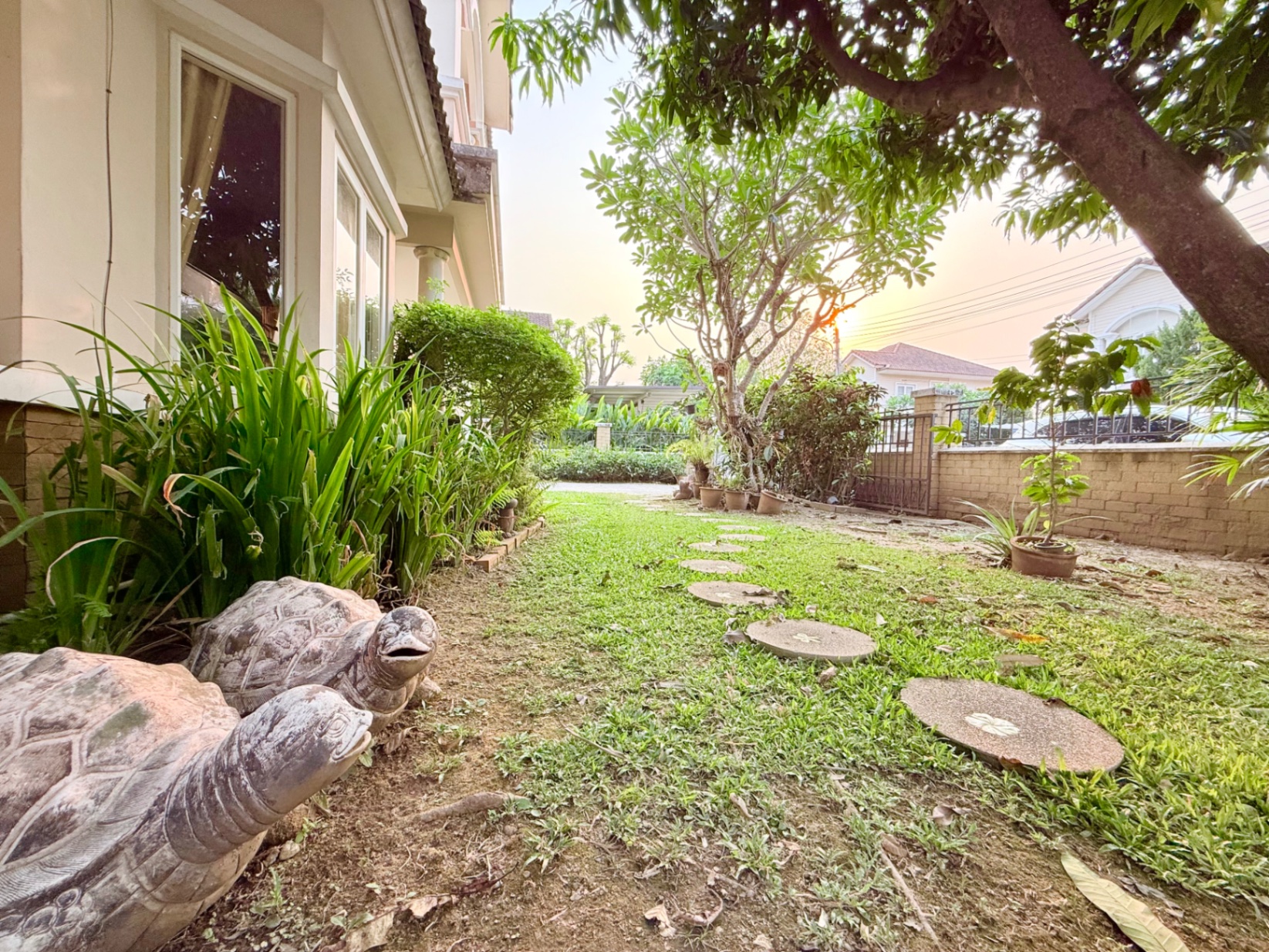 Home in Park - Image 52