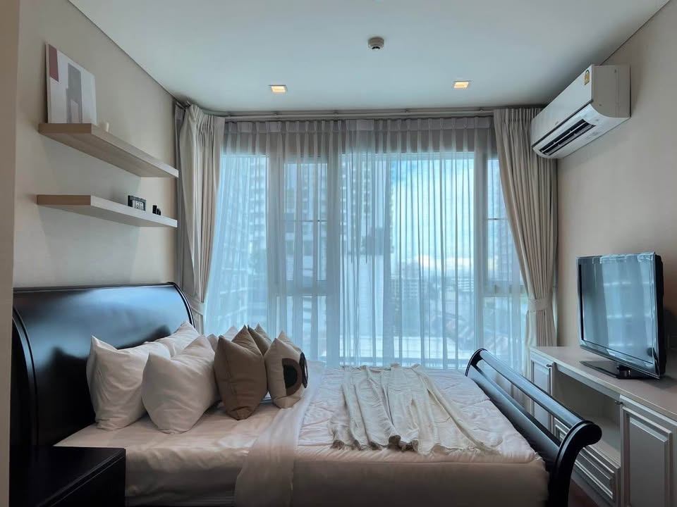 Ivy Thonglor 23 - Image 14